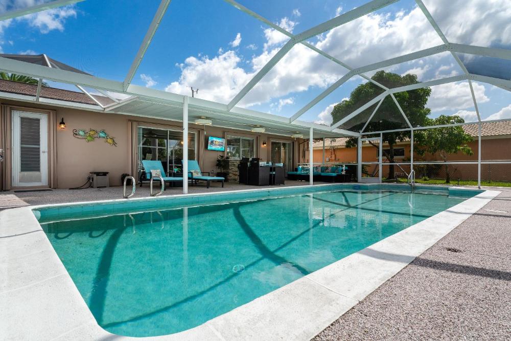 Direct Gulf Access & Heated Pool -Villa Hip Nautic - Roelens Vacations